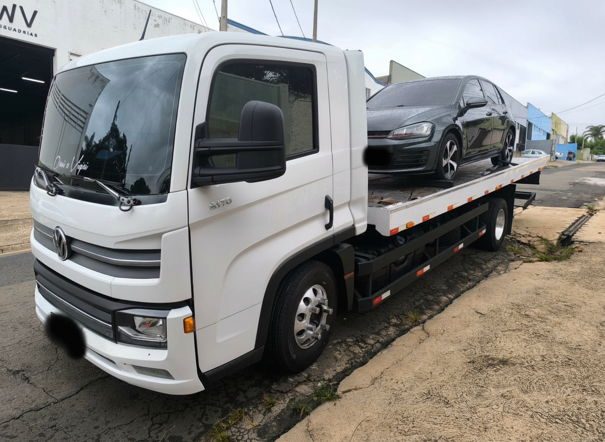 Guincho transportando Golf GTI em Campinas